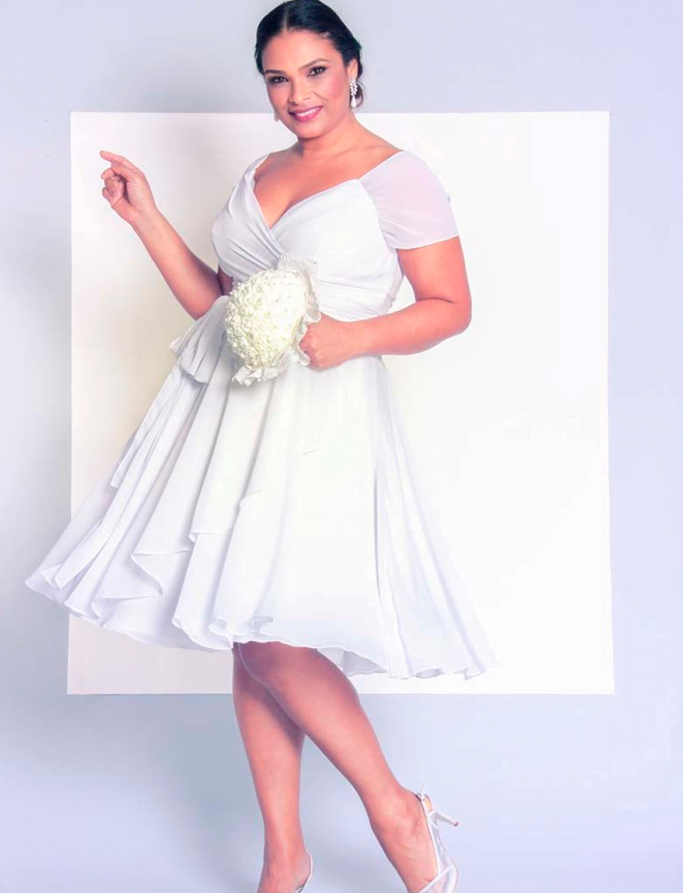 vestido branco plus size para casamento civil