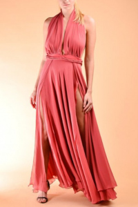 Vestido goiaba por Arthur Caliman