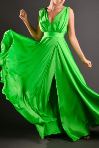 Vestido verde limão por Arthur Caliman