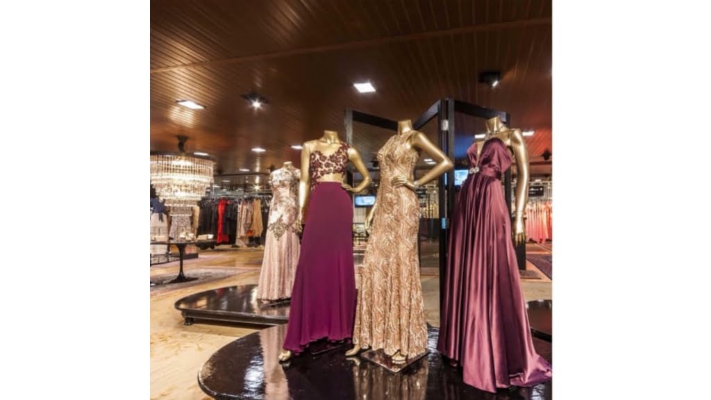 Na Arthur Caliman você encontra vestidos em tom marsala para as mais diversas ocasiões. Com a elegância da grife que é referência em moda festa.