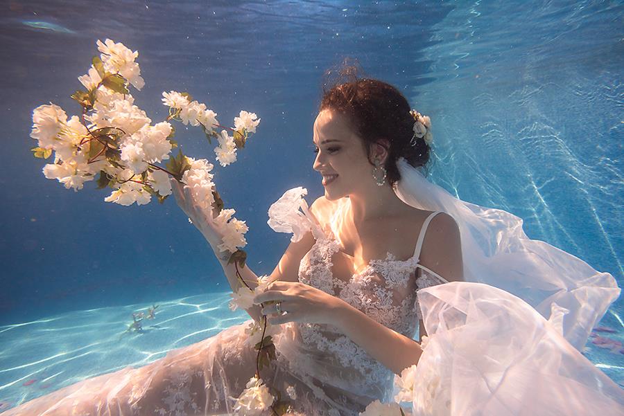 ensaio fotográfico noivos embaixo d´agua