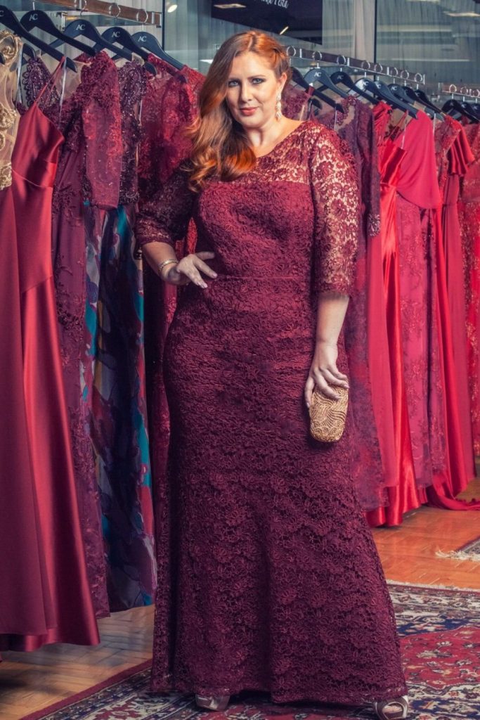 vestido para mae do noivo na cor marsala