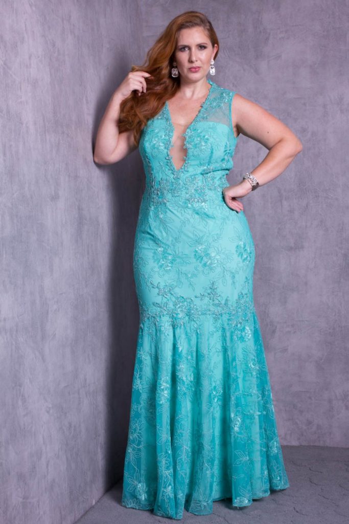 Modelo plus size sereia Arthur Caliman.