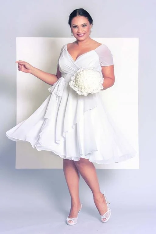 Vestido de noiva plus size best sale curto