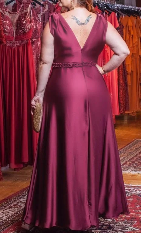 Vestido de Festa Longo Plus Size Marsala