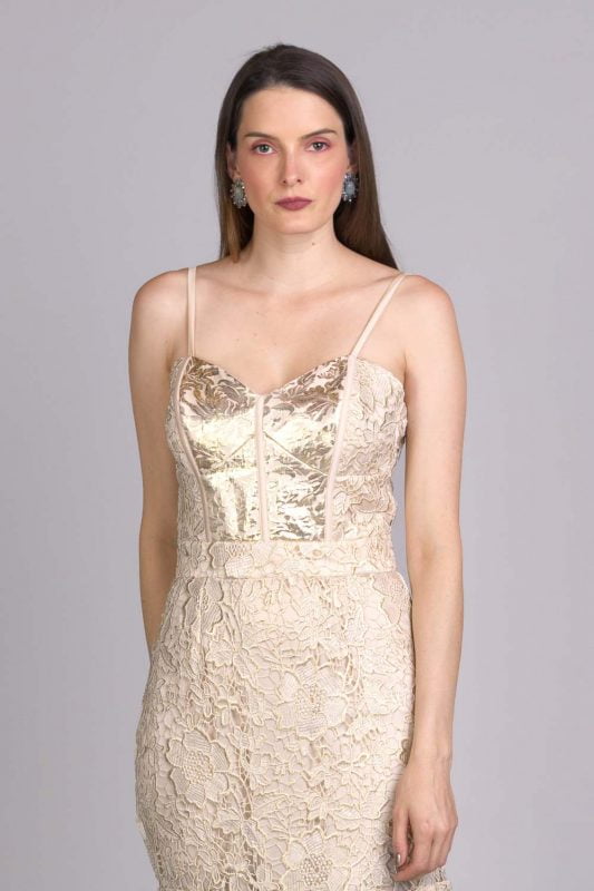 Vestido de festa dourado gisi