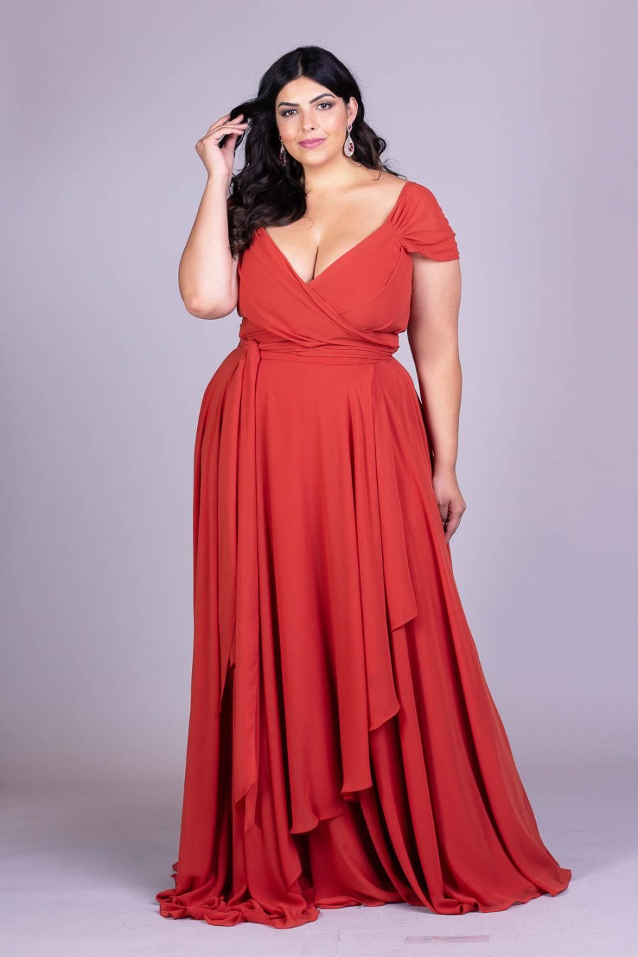 Vestido de festa plus size madonna