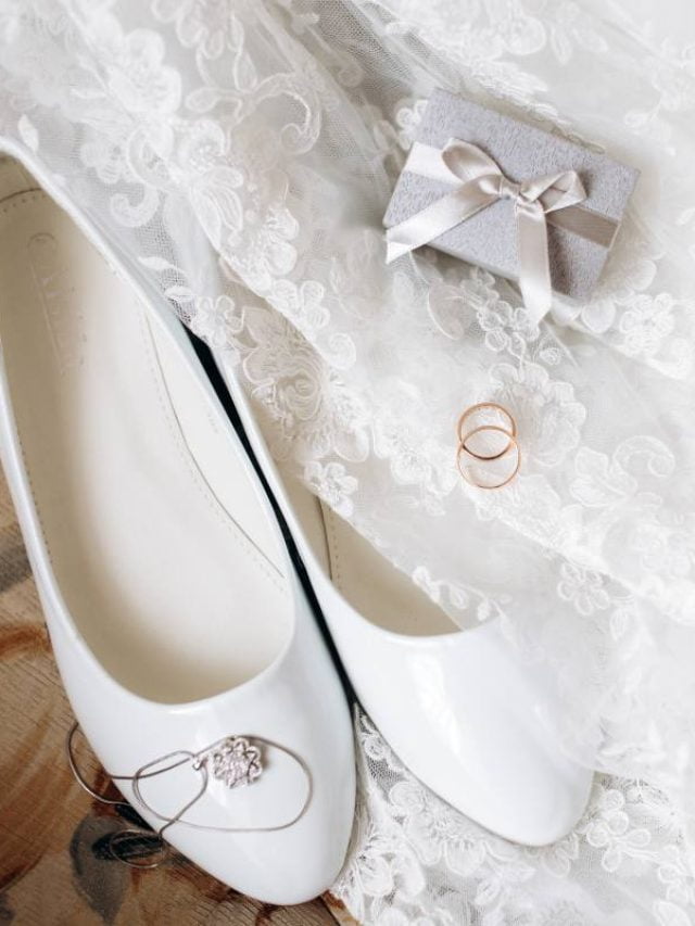 Qual sapato usar com vestido de noiva de renda?