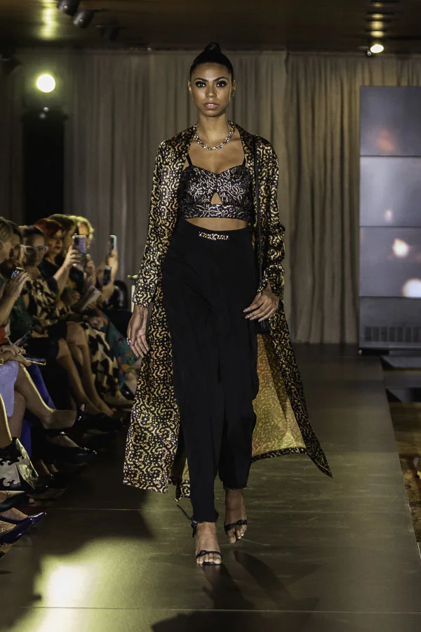 Top Niksar Preto De Renda Foil