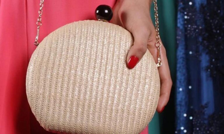 Dominando a bolsa clutch em casamentos: Dicas para acertar em cheio na escolha