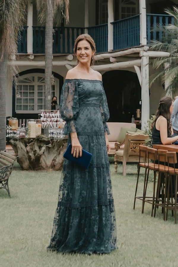 Vestido de festa longo em renda francesa Amalia Rodrigues para madrinha de casamento ou mãe dos noivos