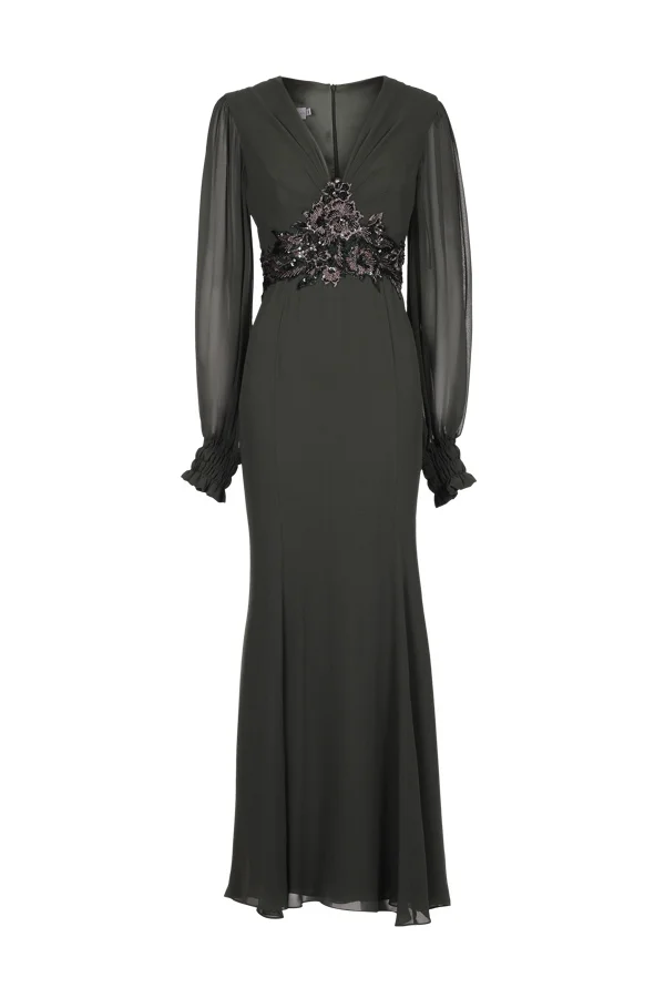 Vestido de festa manga longa na cor verde oliva com aplicação de renda bordada a mão, ideal para madrinha ou mãe da noiva usarem no casamento