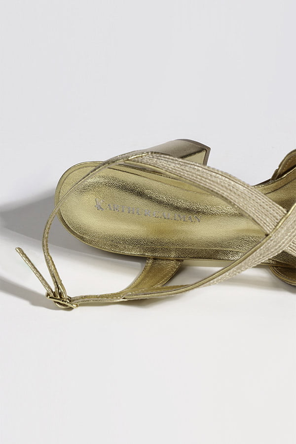 Sandália de festa dourada modelo zoe ultra confortável