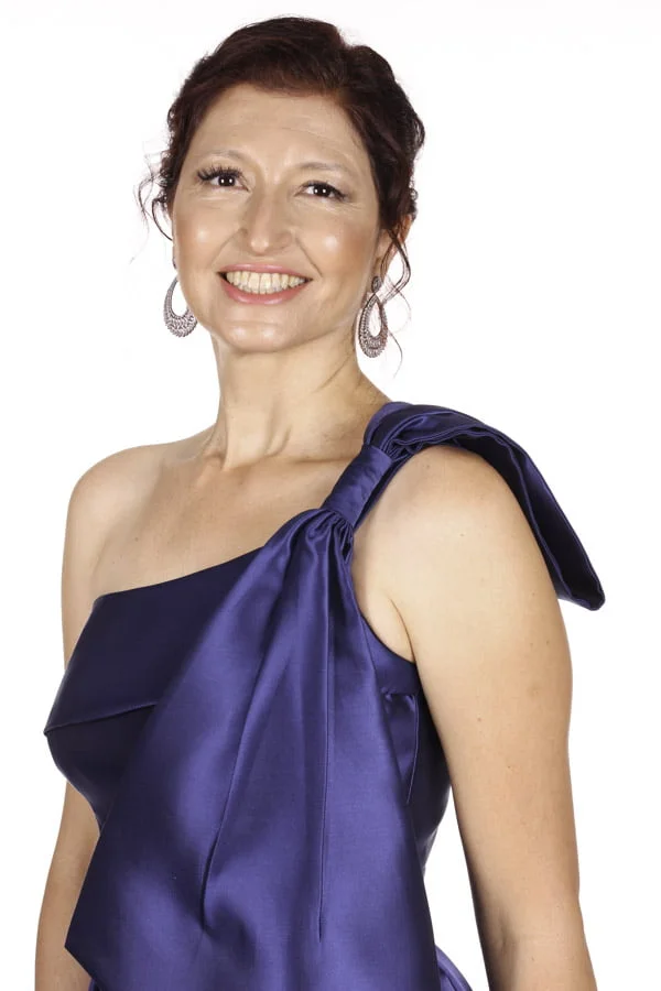 Vestido de festa azul noite com maxi laço em zibeline , perfeito para bailes de gala e grands ocasiões como madrinhas de casamento ou mães dos noivos