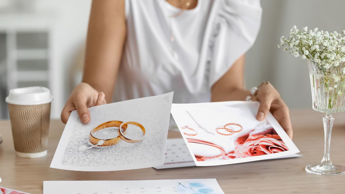 Moça em processo de organizar casamento.