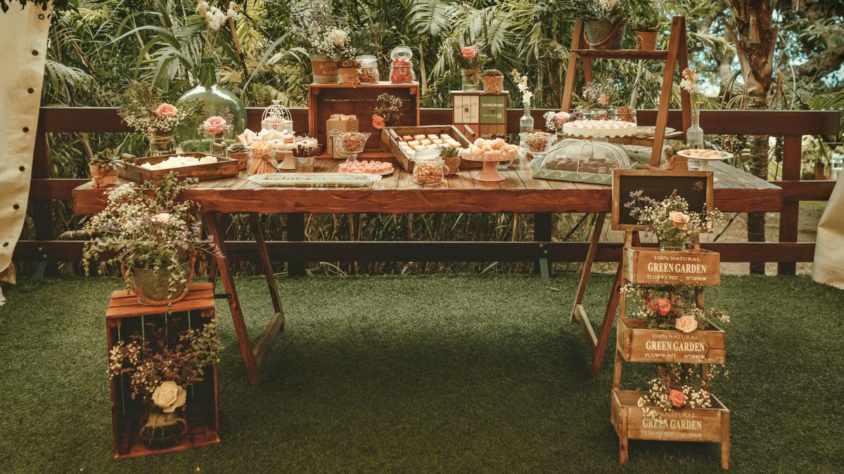 Mesa de doces de casamento.