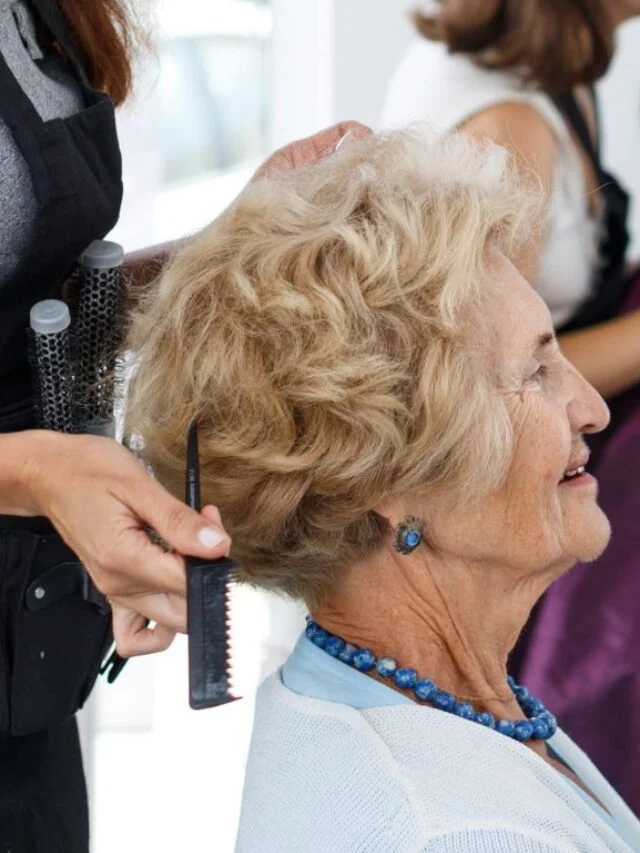 Penteado para avó da noiva: conheça 10 inspirações