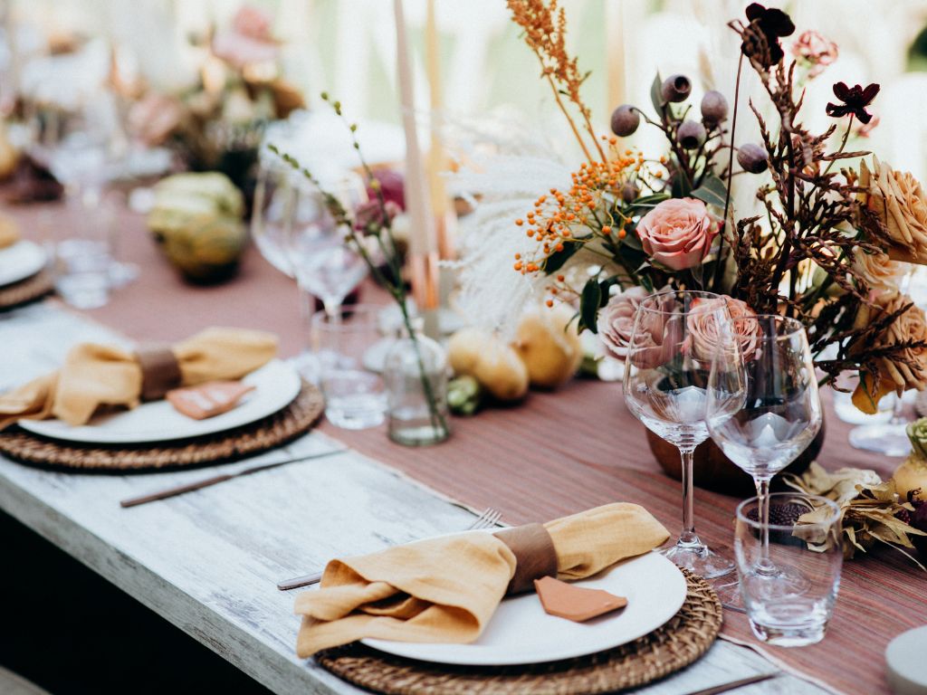 mesa decorado m tons terrosos para casamento