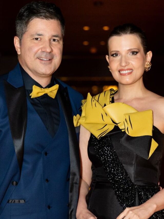 arthur e larissa na tendencia de combinar a cor do vestido com a gravata