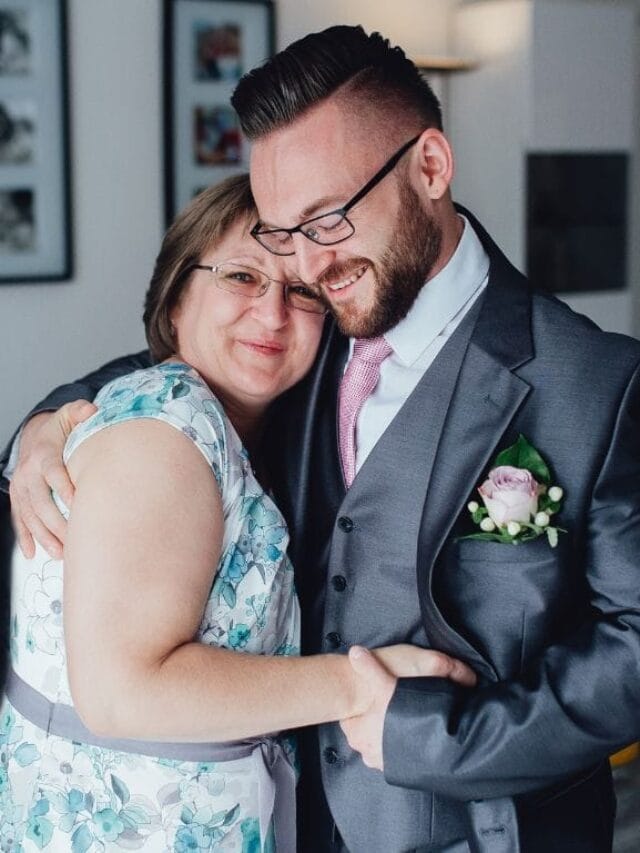 noivo e sua mãe