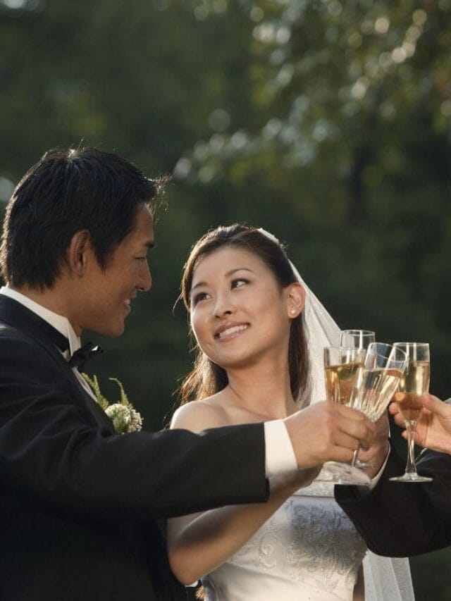 noivos e seus pais no casamento