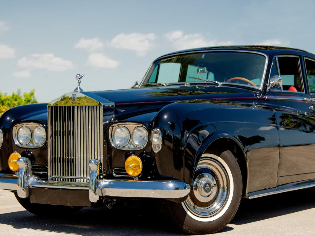 Rolls-Royce Silver Cloud preto