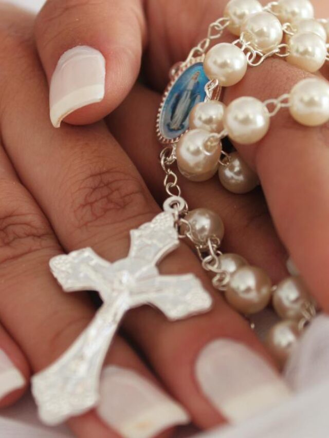 Como Escolher o Terço para Noiva Ideal Para Usar no Casamento