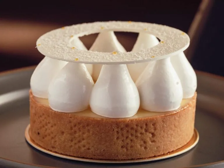 Sobremesa de casamento com merengue