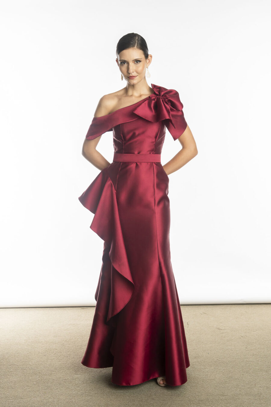 Vestido longo de festa marsala akemi