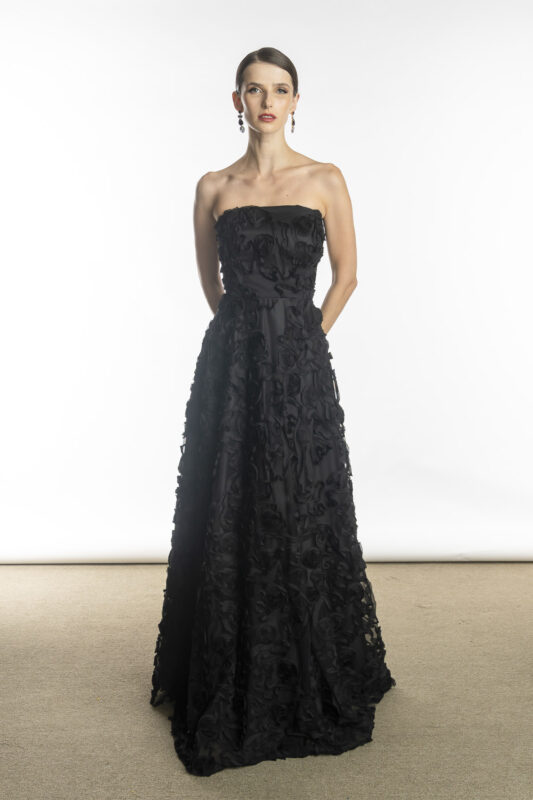 Vestido de festa preto com flores modelo galax, esse modelo de vestido é indicadao para eventos de gala