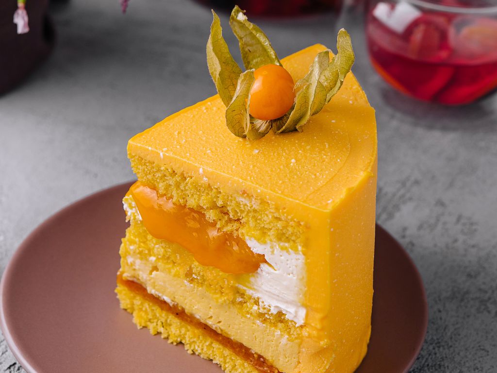 Bolo de Maracujá com Mousse de Chocolate Branco
