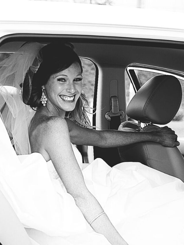 noiva dentro de carro