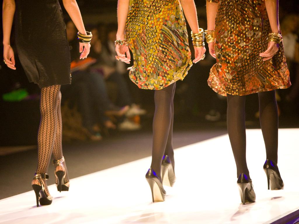 modelos desfilando para arthur caliman