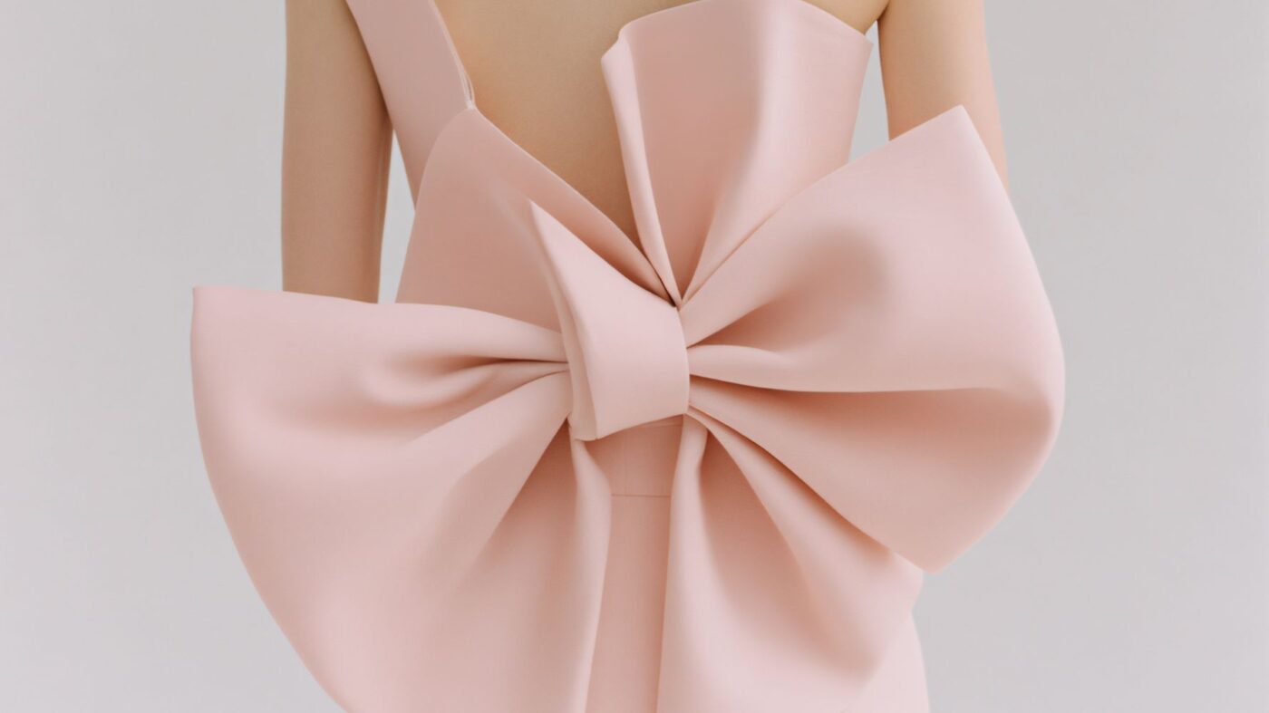 vestido com laço rosa