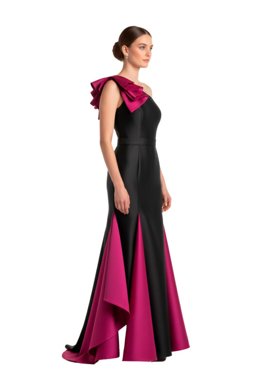 Vestido de festa longo bicolor com nesgas e laço de um ombro só perfeito para convidada e formanda usar no baile de formatura.