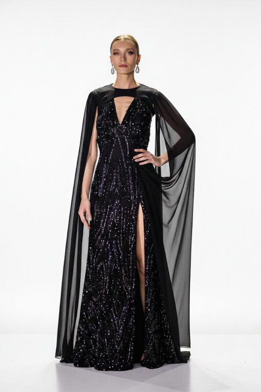 Vestido de festa preto bordado Isa Hickman para convidada de casamento ou formanda.